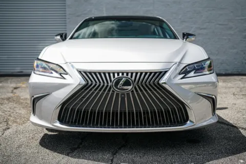 More photos of 2020 Lexus ES 350 Ultra Luxury at Gravity Autos Roswell, GA