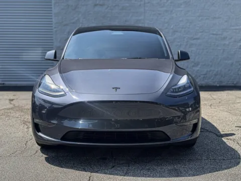 More photos of 2023 Tesla Model Y Performance at Gravity Autos Roswell, GA