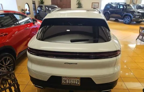 More photos of 2024 Porsche Cayenne at Gravity Autos Roswell, GA