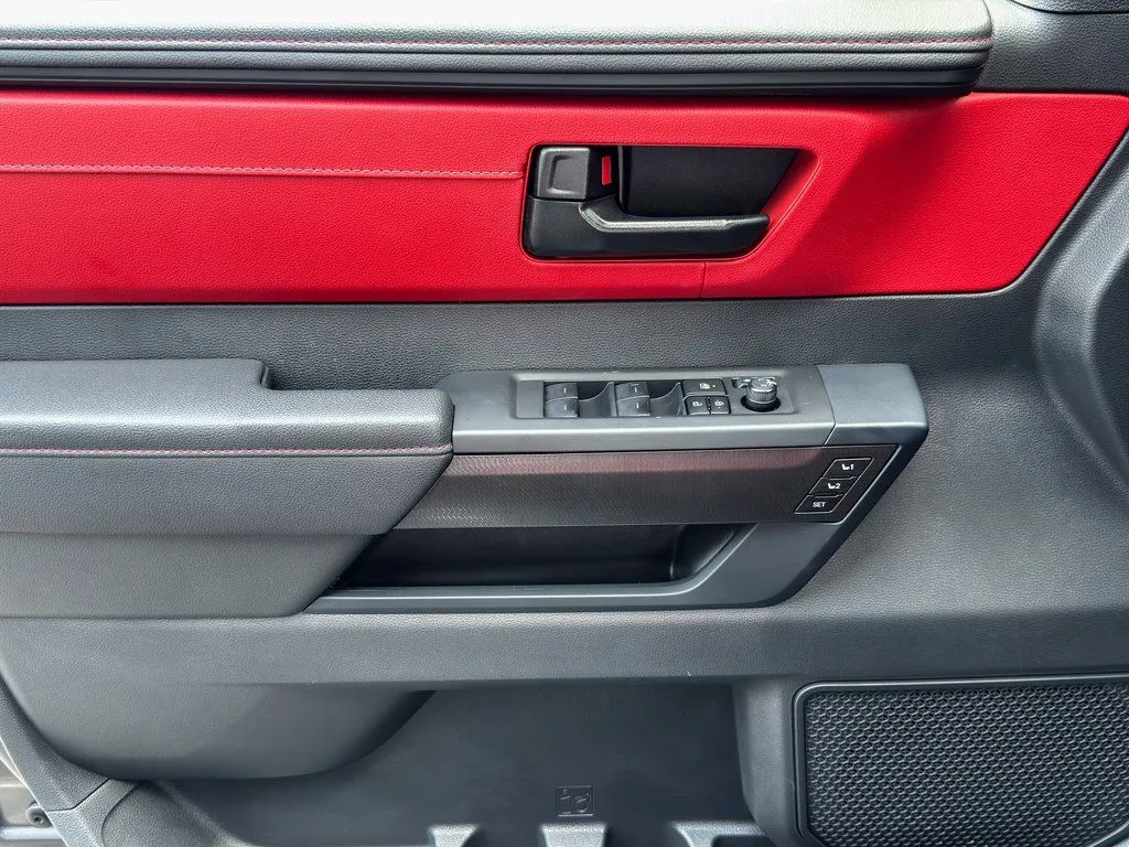 2025 Toyota Sequoia TRD Pro - Photo 40