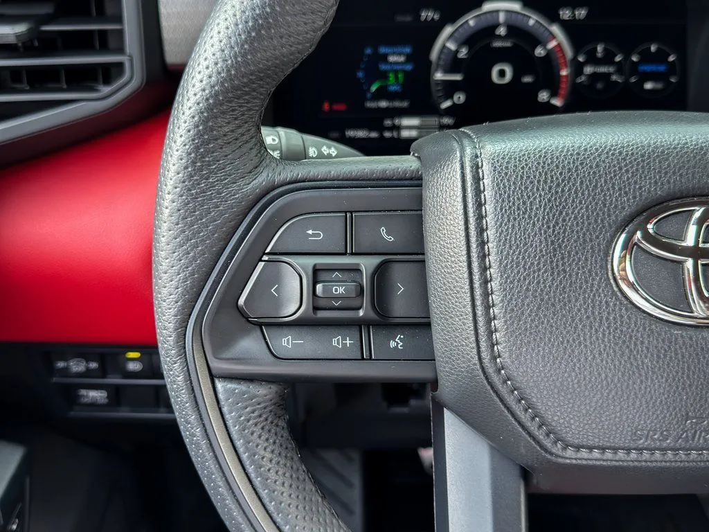 2025 Toyota Sequoia TRD Pro - Photo 31