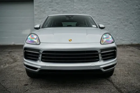 More photos of 2020 Porsche Cayenne E-Hybrid at Gravity Autos Roswell, GA