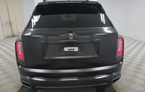 More photos of 2019 Rolls-Royce Cullinan at Gravity Autos Roswell, GA
