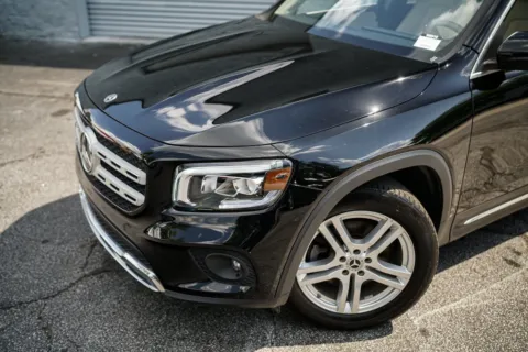 Photos of 2022 Mercedes-Benz GLB 250 for sale in Roswell, GA at Gravity Autos Roswell
