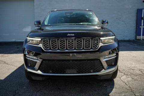 More photos of 2023 Jeep Grand Cherokee Summit at Gravity Autos Roswell, GA
