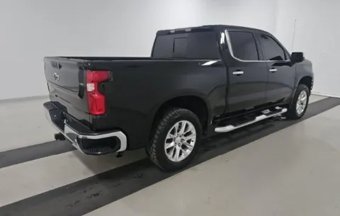 More photos of 2022 Chevrolet Silverado 1500 LTD LTZ at Gravity Autos Roswell, GA