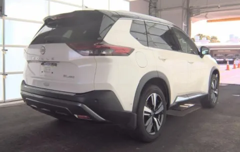 More photos of 2022 Nissan Rogue SL at Gravity Autos Roswell, GA