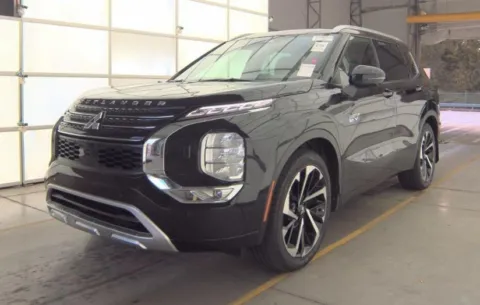 Another view of 2023 Mitsubishi Outlander PHEV SEL for sale in Roswell, GA at Gravity Autos Roswell