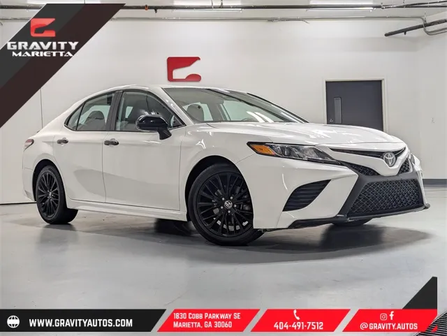 White 2020 Toyota Camry SE Nightshade for sale in Marietta, GA