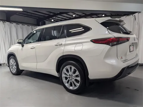 More photos of 2021 Toyota Highlander Limited at Gravity Autos Marietta, GA