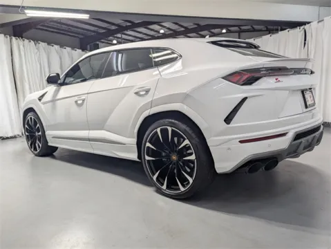 More photos of 2021 Lamborghini Urus at Gravity Autos Marietta, GA