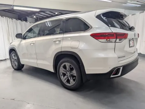 More photos of 2019 Toyota Highlander Limited Platinum at Gravity Autos Marietta, GA