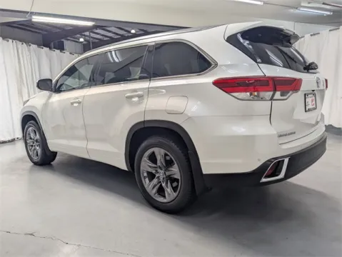 More photos of 2019 Toyota Highlander Limited Platinum at Gravity Autos Marietta, GA