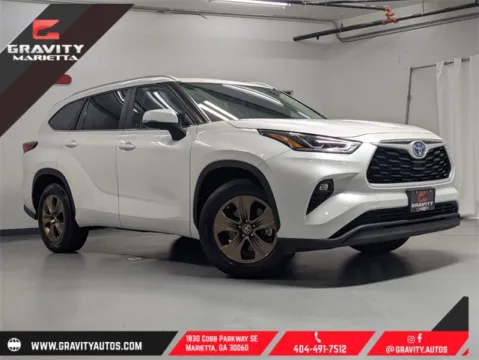 Gray 2023 Toyota Highlander Hybrid Bronze Edition for sale in Marietta, GA