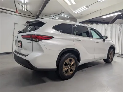 Another view of 2023 Toyota Highlander Hybrid Bronze Edition for sale in Marietta, GA at Gravity Autos Marietta