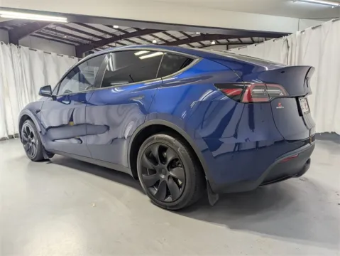 More photos of 2023 Tesla Model Y Long Range at Gravity Autos Marietta, GA
