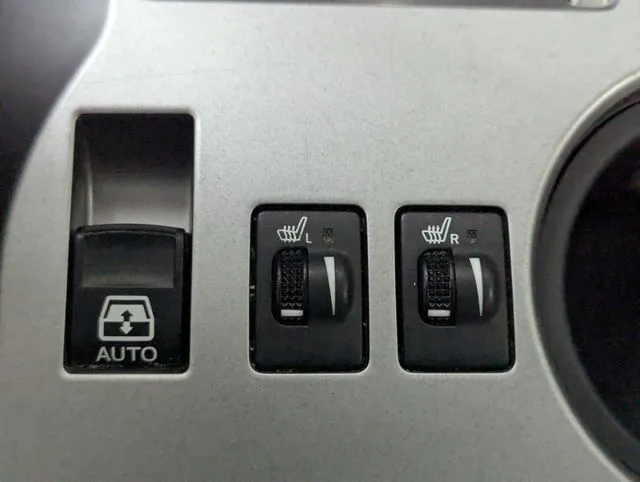 2020 Toyota 4Runner SR5 Premium - Photo 17