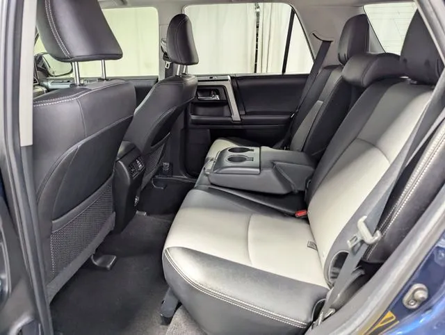 2020 Toyota 4Runner SR5 Premium - Photo 9