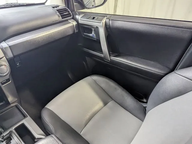 2020 Toyota 4Runner SR5 Premium - Photo 8