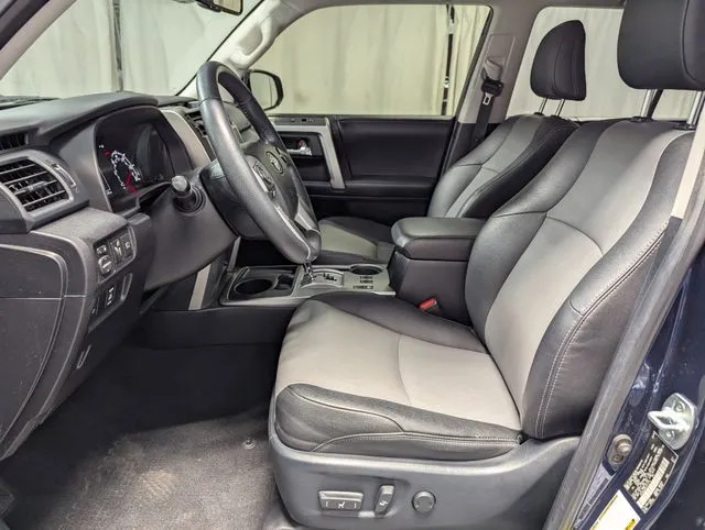 2020 Toyota 4Runner SR5 Premium - Photo 10