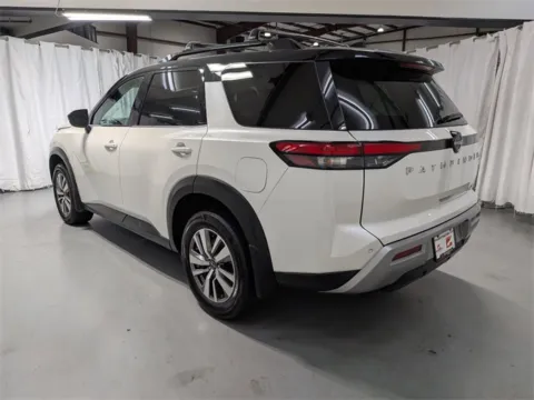 More photos of 2022 Nissan Pathfinder SL at Gravity Autos Marietta, GA