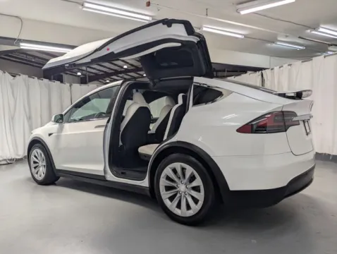 More photos of 2020 Tesla Model X Long Range at Gravity Autos Marietta, GA