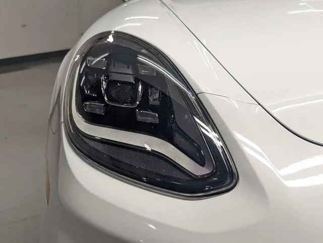 2023 Porsche Panamera Platinum Edition - Photo 29