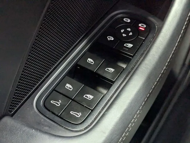 2023 Porsche Panamera Platinum Edition - Photo 19