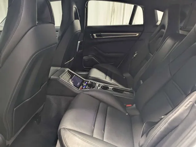 2023 Porsche Panamera Platinum Edition - Photo 9