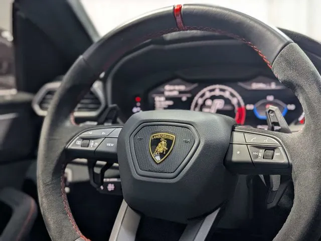 2023 Lamborghini Urus Performante - Photo 23