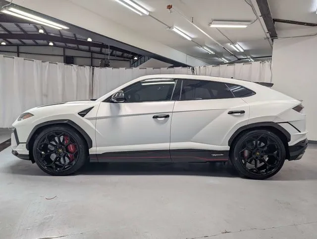 2023 Lamborghini Urus Performante - Photo 26