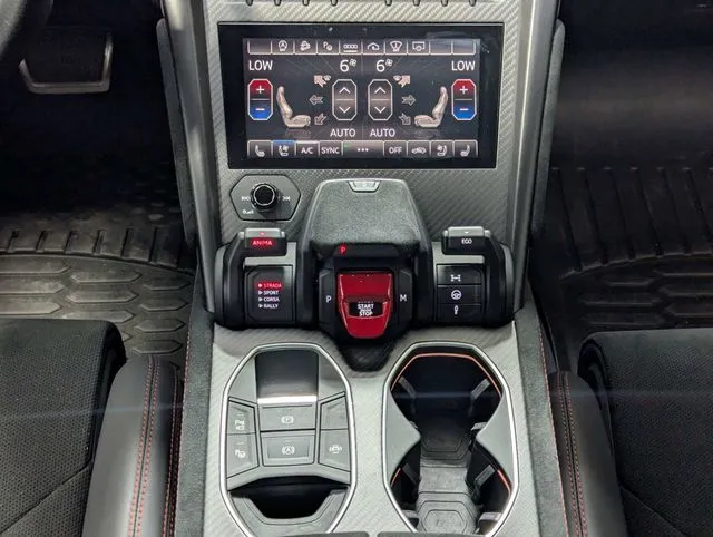 2023 Lamborghini Urus Performante - Photo 14