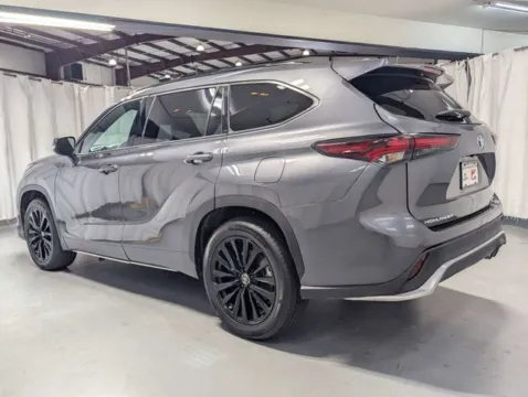 More photos of 2025 Toyota Highlander XSE at Gravity Autos Marietta, GA