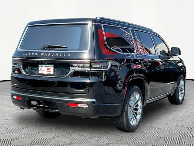 Jeep Grand Wagoneer photo 7