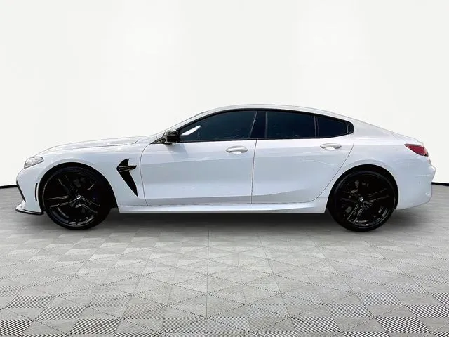 BMW M8 photo 4