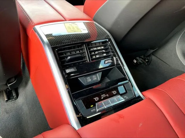 BMW M8 photo 12