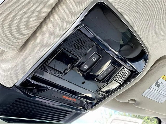 Land Rover Range Rover photo 17
