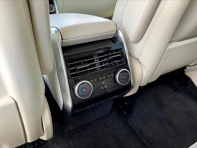 Land Rover Range Rover photo 12