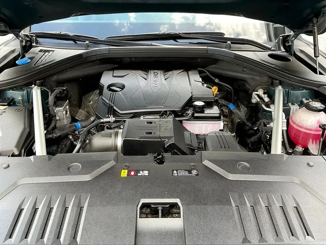 Genesis GV70 photo 31