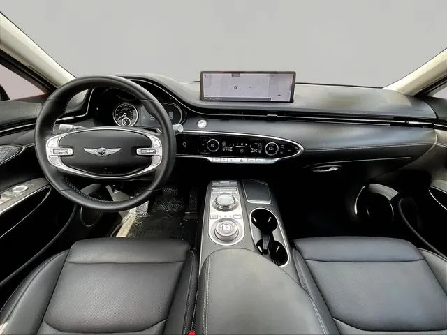 Genesis GV70 photo 9