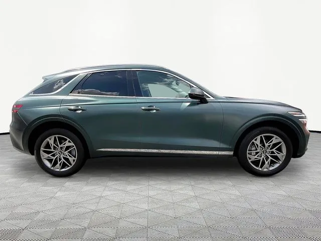 Genesis GV70 photo 8