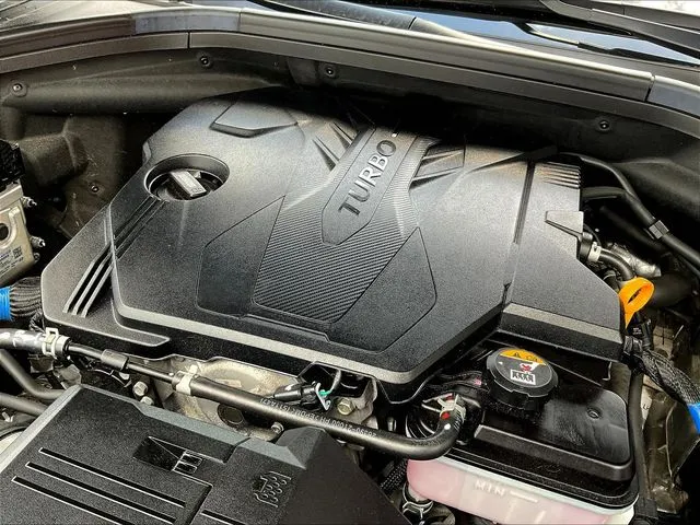 Genesis GV70 photo 32