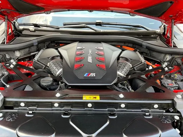 BMW XM photo 32