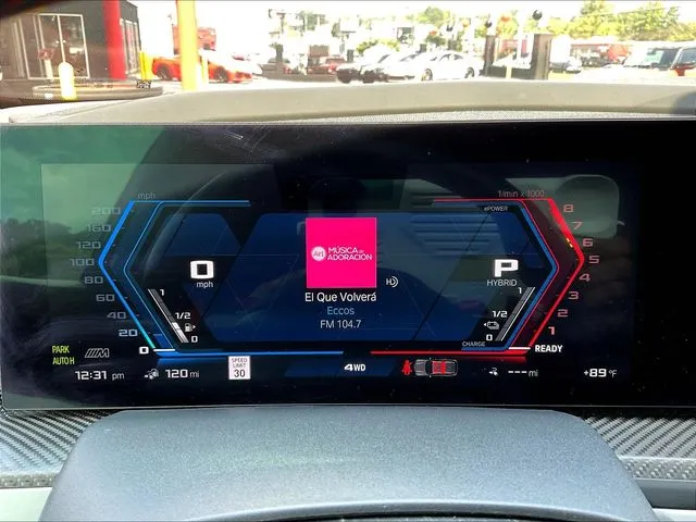 BMW XM photo 15