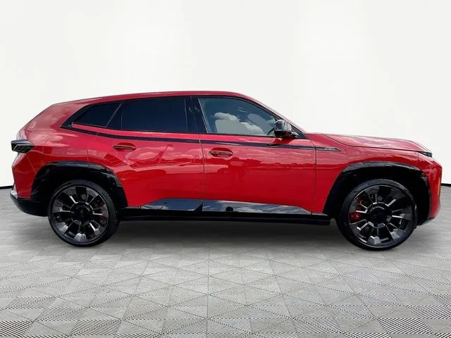 BMW XM photo 8