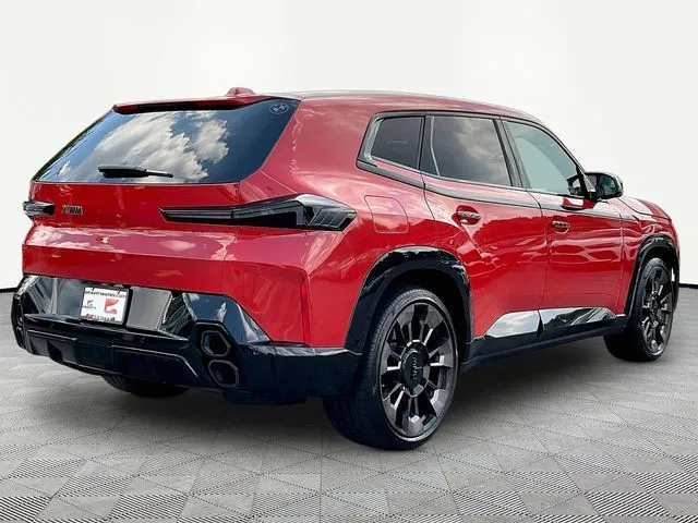 BMW XM photo 7