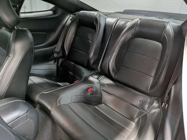 2021 Ford Mustang GT Premium - Photo 10