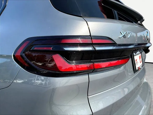 BMW X7 photo 24