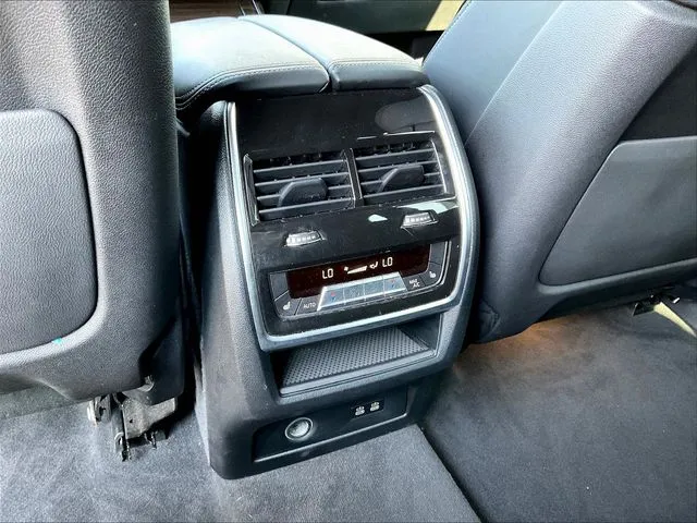 BMW X7 photo 12