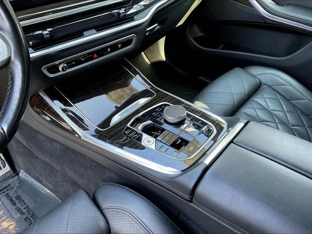 BMW X7 photo 19